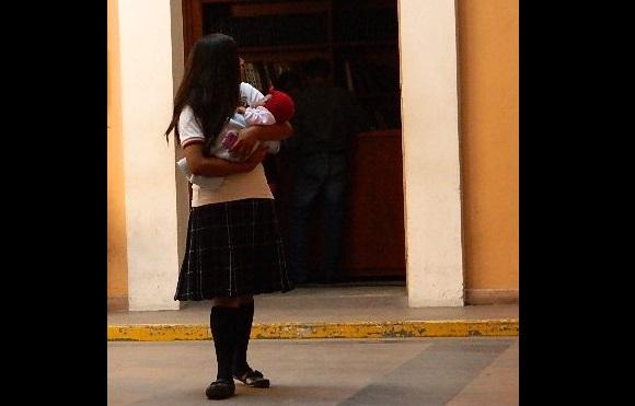 Niña de 10 años se convirtió en la madre más joven de Puebla