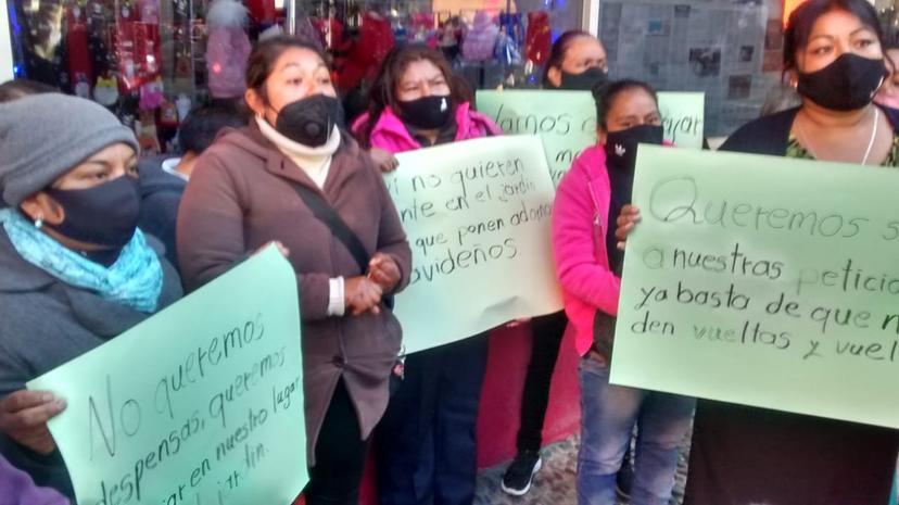 No queremos despensas, queremos trabajo: protestan comerciantes de Huauchinango