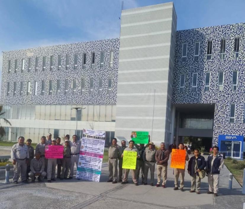 Realizan paros trabajadores de vectores de Tehuacán y Coxcatlán por falta de pago de viáticos