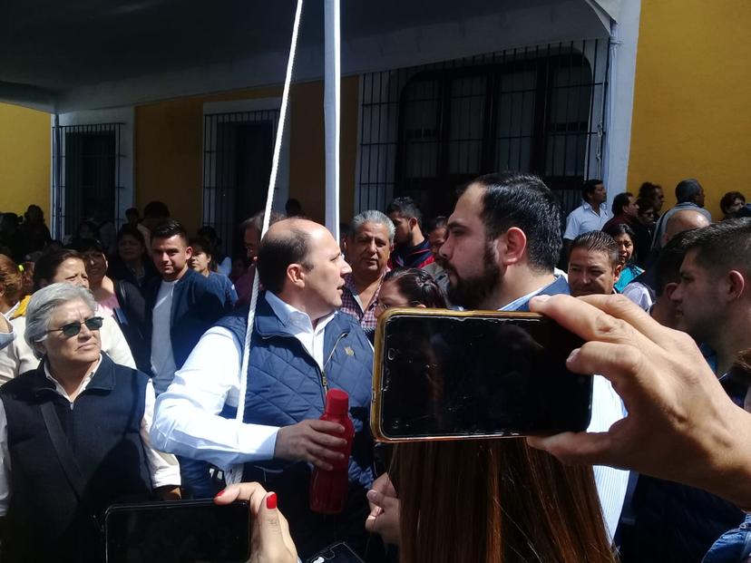 VIDEO Se descontrola jornada ciudadana; Manzanilla pone orden