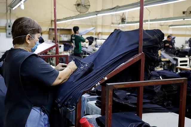 Crecen empleo y remuneraciones en industrias maquiladoras de exportación: Economía