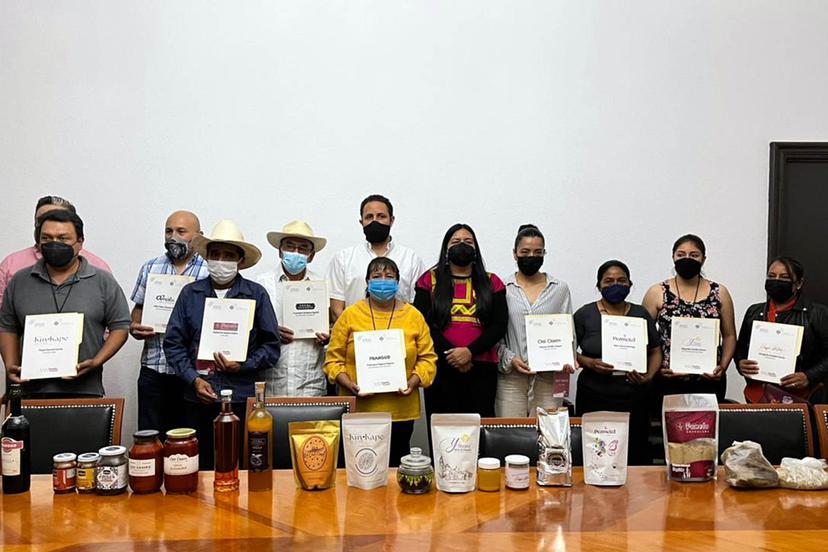 Entrega SDR diseño comercial a productores agroindustriales