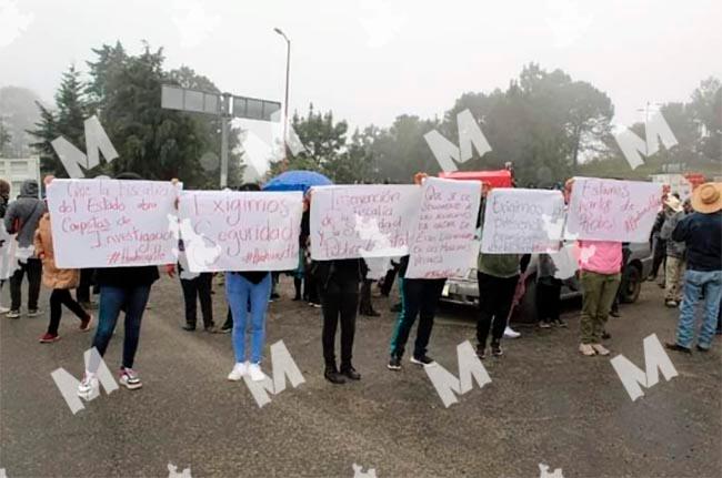 Por falta de seguridad pobladores cierran la carretera Zacapoaxtla-Cuetzalan