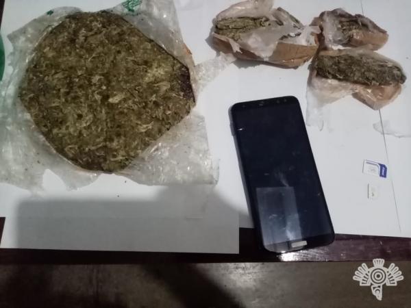 Detiene a mujer por intentar ingresar un kilo de marihuana al penal de Tehuacán