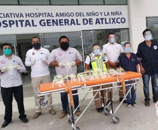 Fabrica Tec de Atlixco mascarillas para al Complejo Médico de Atlixco