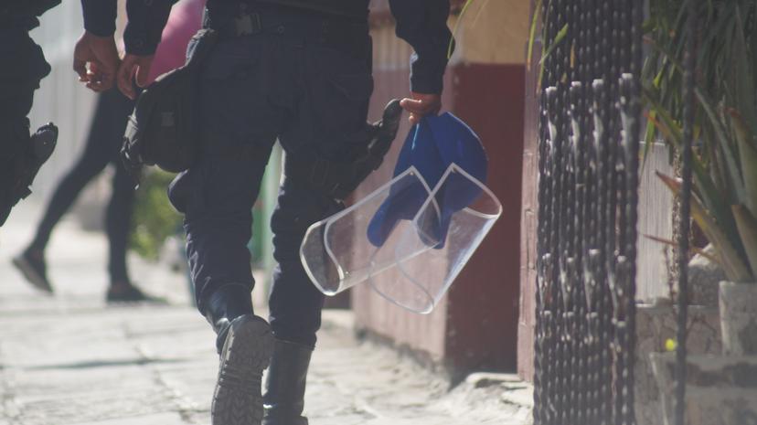 Caretas hechas por jóvenes son utilizadas por policías de Tecamachalco