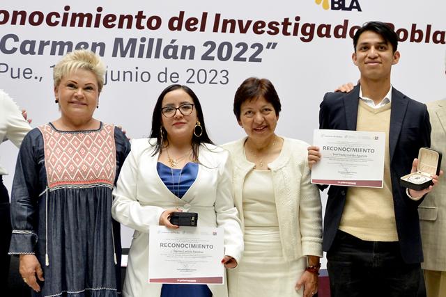 Reconoce SEP con Medalla María del Carmen Millán a docente y estudiante BUAP