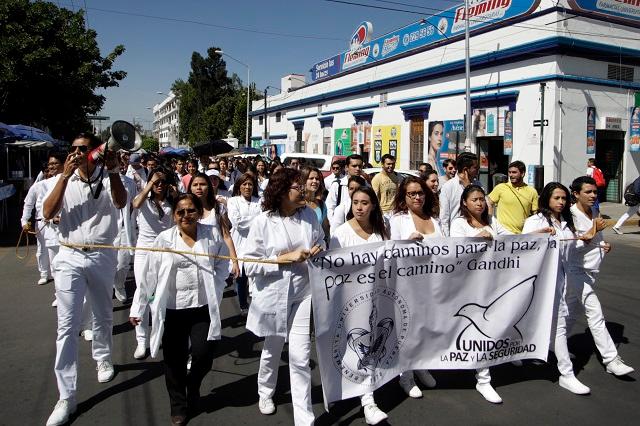 Acepta Esparza que alumnos BUAP alistas autodefensas