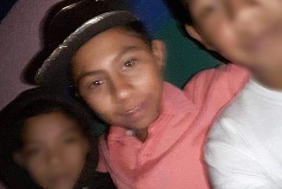 Auto partió en tres motocicleta; muere menor en la Siglo XXI