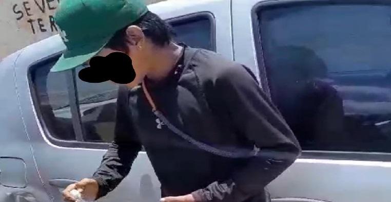 Vecinos de Texmelucan aseguran a un menor por robo de bicicleta