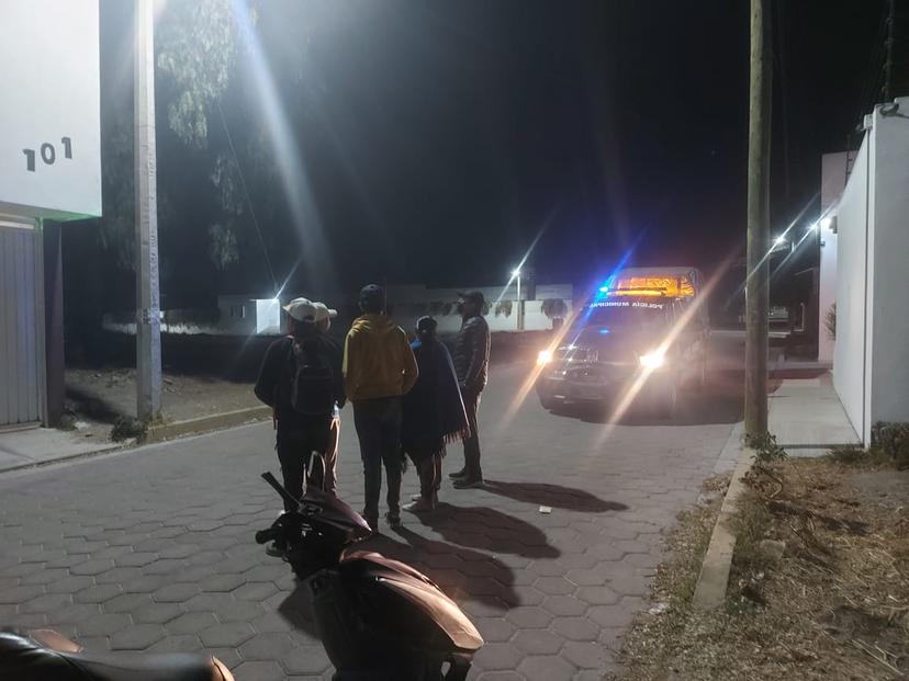 Bomberos de Tecamachalco rescatan a menores que se encontraban solos en vivienda 