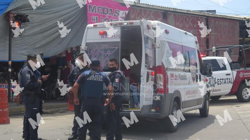 Joven cae al piso tras convulsión y resulta herida frente al mercado Hidalgo