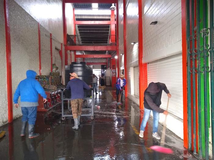 Gobernador de Puebla ordena cierre de mercados por Covid-19