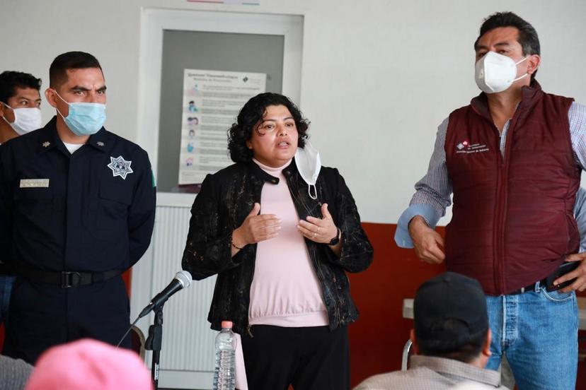 San Andrés sostiene mesa de diálogo y libera circulación en la vía Atlixcáyotl