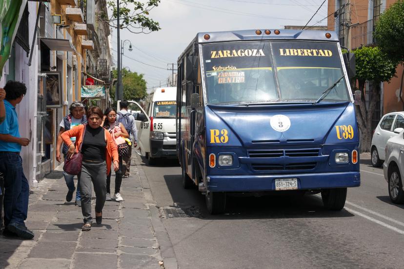 Céspedes analizará alza a tarifa del transporte hasta el último día de gobierno