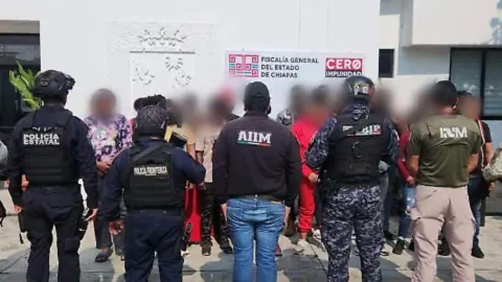 Rescatan a 23 migrantes abandonados en un hotel de Chiapas