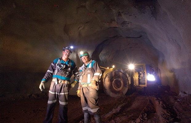 Con 370 mil trabajadores reinicia actividad la minería mexicana