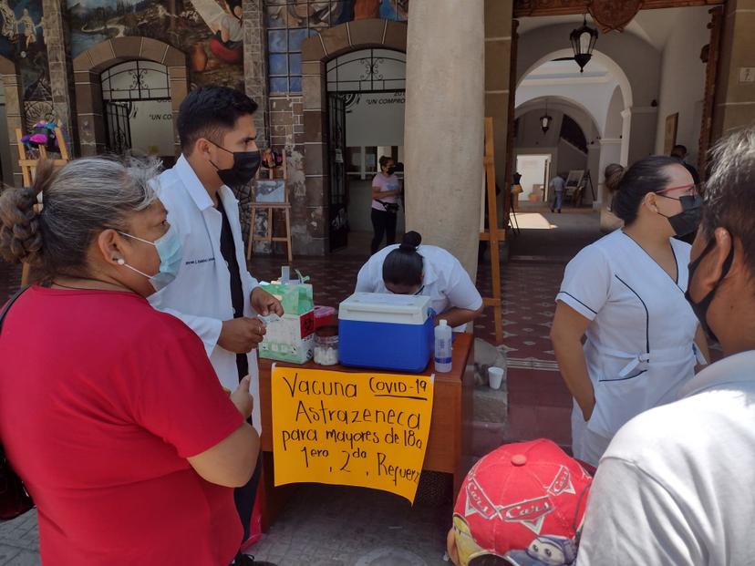Instalan módulos de vacunación contra Covid en maquiladoras de Tehuacán 