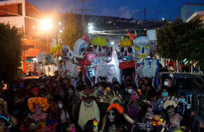 Con éxito la Calenda celebra su primera década de vida en Tecamachalco 