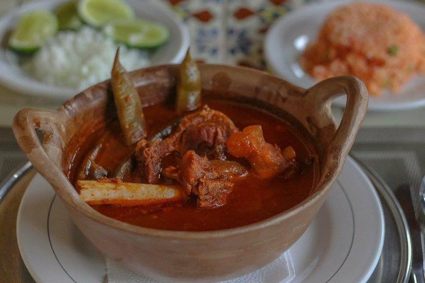 Prepárate, esto te va a costar el antojo de mole de caderas en Tehuacán