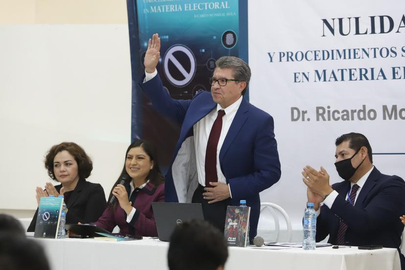 AMLO por la encuesta y Monreal por la libre