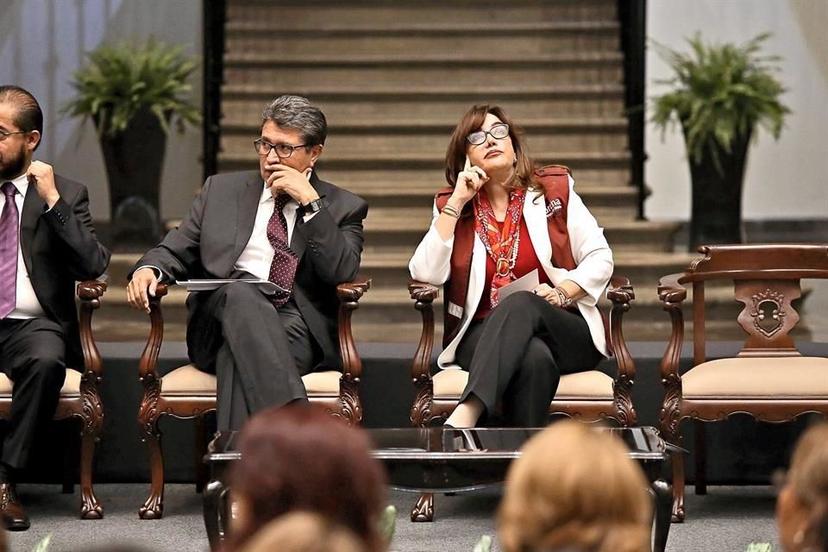 Que Dios la ayude, dice Monreal a Yeidckol por elección en Puebla
