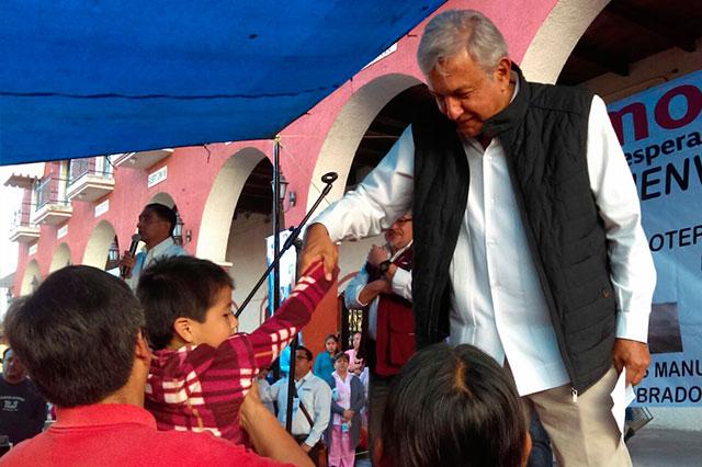 AMLO rechaza alianza con PRD y presenta a su candidato