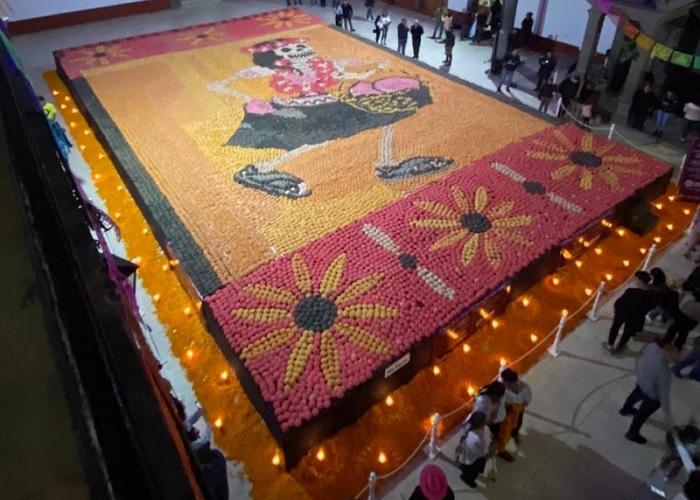 Guinness hace oficial el récord de Zacatlán por mosaico más grande de pan