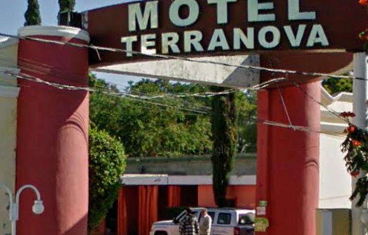 Comando asalta a empleados en motel de Izúcar