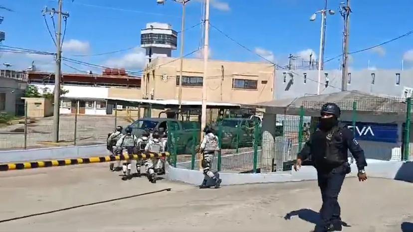 VIDEO Se registra motín en penal de Villahermosa, habría siete muertos