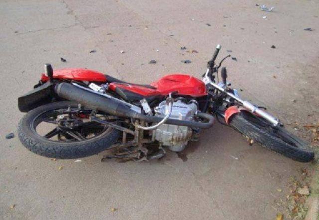 Muere menor de 14 años al chocar con su moto en Puebla capital