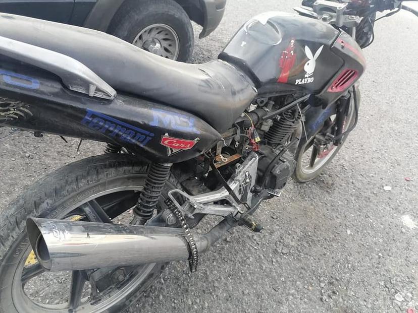 Policías localizan abandonadas dos motocicletas en Tecamachalco