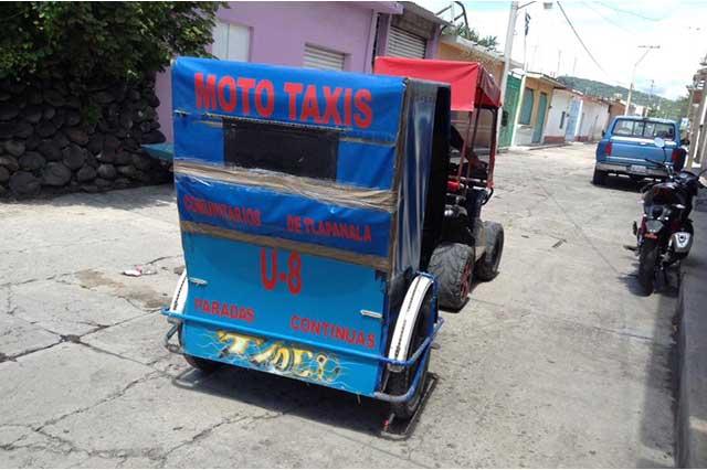 En la Mixteca circulan de forma ilegal 100 mototaxis