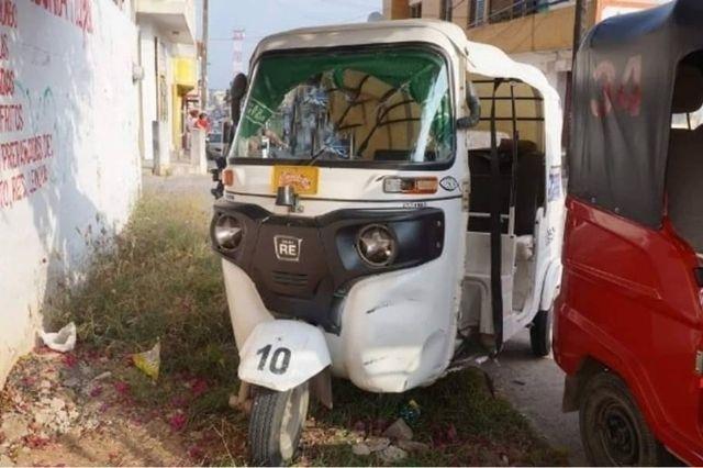 Vuelca mototaxi en Tepeojuma con 5 personas; iba echando carreritas  