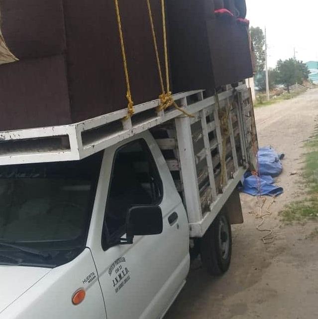 Roban camioneta cargada con muebles en Tecamachalco