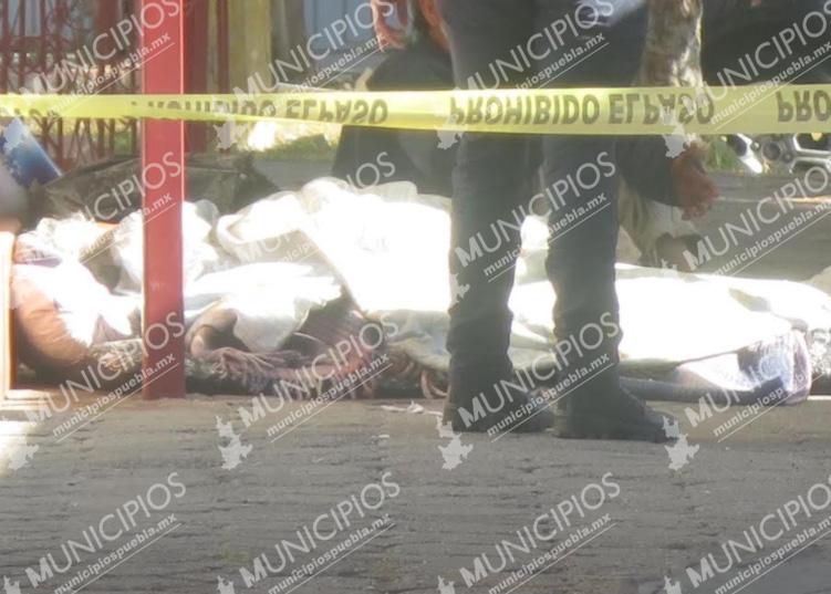 Muere mujer frente a iglesia en Puebla; tenía problemas para respirar