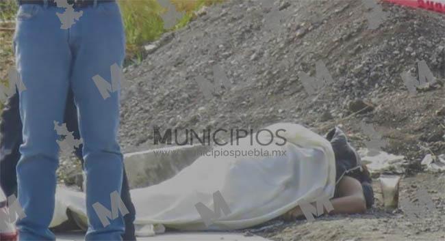 VIDEO Mujer se desvanece y muere frente a Soriana de la 14 Sur