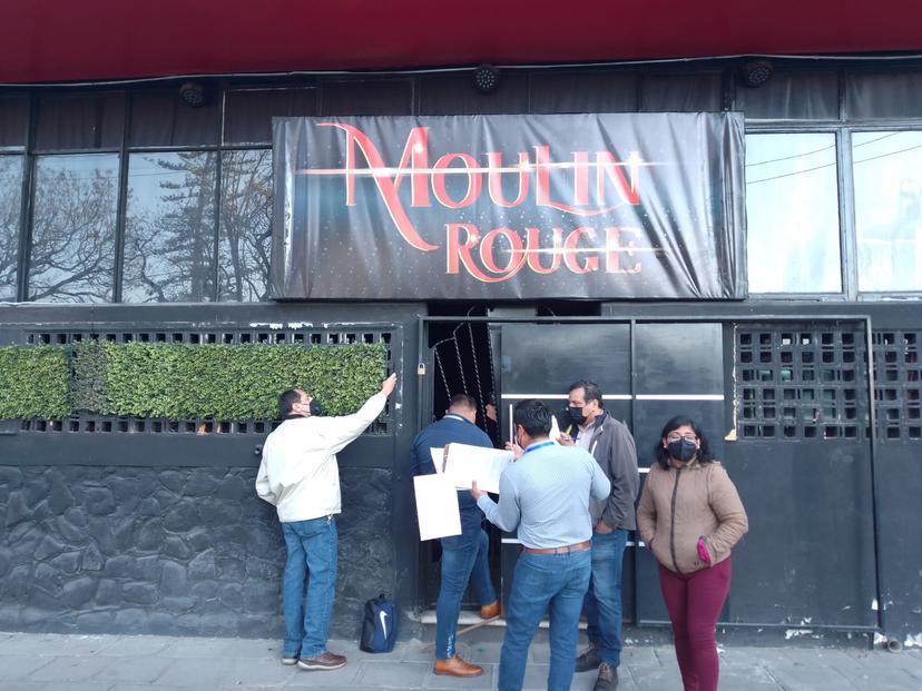 Denuncian al bar Mouline Rouge por laborar fuera de horarios permitidos