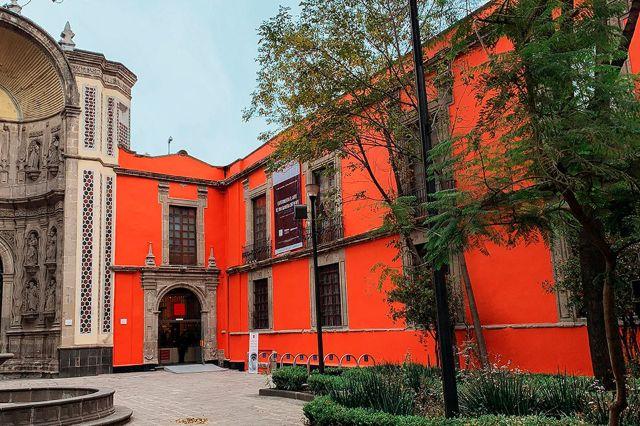 Llega la exposición "Antonio. Moda Indomable" en el Museo Franz Mayer