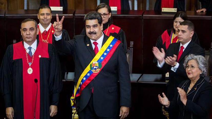 Pese a rechazo de la oposición, Maduro se juramenta por 3ra vez 