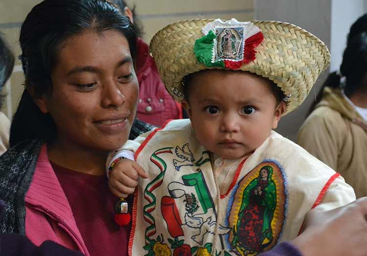 Encomiendan Fieles de Zacapoaxtla Niños Dieguitos a la Virgen de Guadalupe