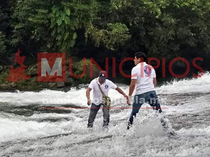 Buscan a menor que cayó al río en Cuetzalan