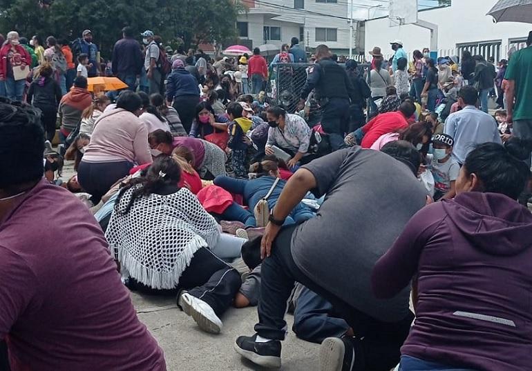 VIDEO Deja 3 heridos balacera en vacunación de niños en Puebla