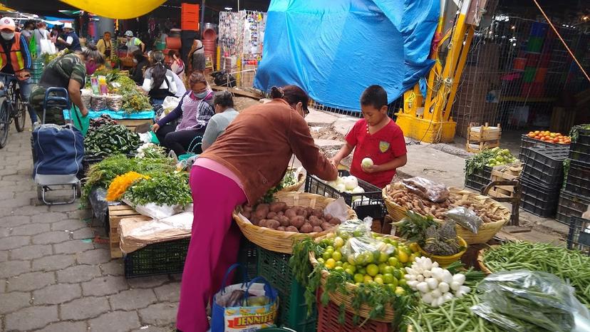 Un centenar de niños trabajan en la calle en Tehuacán