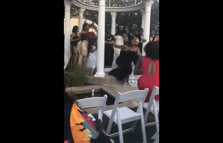 VIDEO Mujer irrumpe boda y asegura estar embarazada del novio