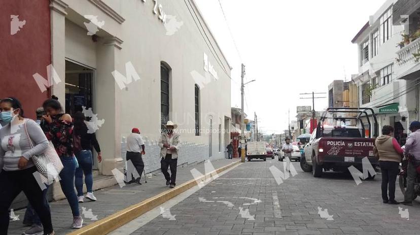Despojan a mujer del efectivo que retiró de Coppel Tecamachalco