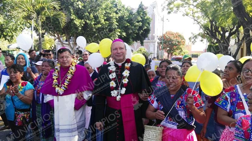 Tehuacán recibe a su V Obispo, Monseñor Gonzalo Alonso