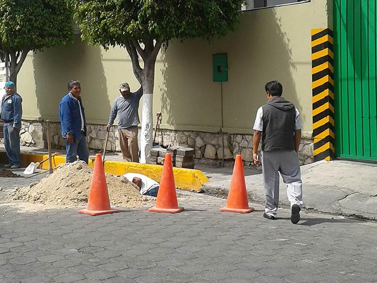 Suspende Oosapat servicios de agua potable y drenaje a CFE