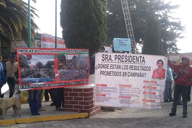 Con policías, reinician obras de Living Water en Ocotepec 