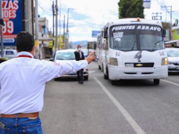 SMT infraccionó a 66 unidades por rebasar 50% ciento de capacidad permitida